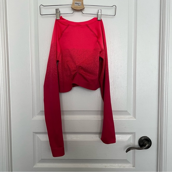 Gymshark Long-sleeve Crop Top - Picture 2 of 4